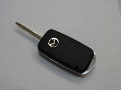 Лот: 16738271. Фото: 1. корпус ключа Mazda 2 кнопки. Другое (оснащение, оборудование, аксессуары)