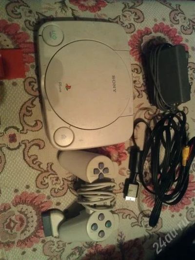 Лот: 2746112. Фото: 1. PlayStation One. Игровые приставки, консоли