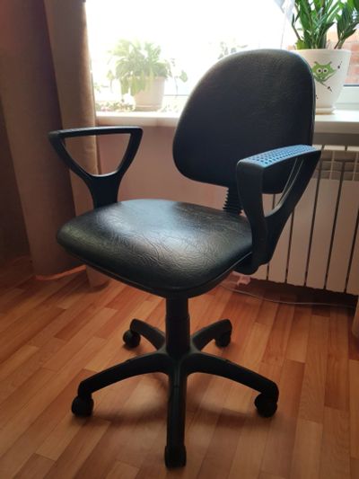 Лот: 12032244. Фото: 1. Стул. Стулья и кресла офисные