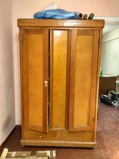 Лот: 16661361. Фото: 1. Платяной винтажный шкаф. Шкафы, шкафы-купе