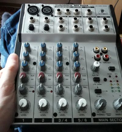 Лот: 14166446. Фото: 1. Behringer Eurorack MX602A. Микшеры, предусилители, микрофонные эффекты