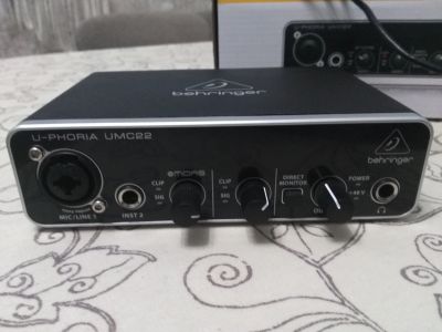Лот: 14335959. Фото: 1. Behringer u-phoria UMC22 внешняя... Микшеры, предусилители, микрофонные эффекты