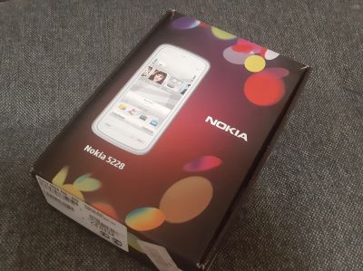 Лот: 19974697. Фото: 1. Nokia 5228 полный комплект. Смартфоны