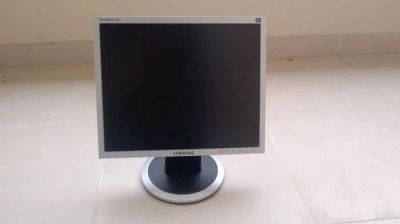 Лот: 4912598. Фото: 1. Монитор Samsung 740N. ЖК-мониторы