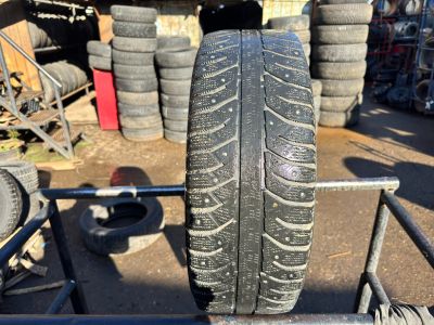 Лот: 25745777. Фото: 1. (1шт.) 205-65-15 Bridgestone Ice... Шины