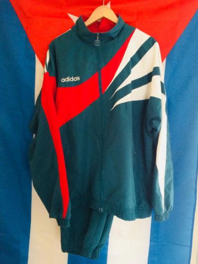 Лот: 11383905. Фото: 1. Adidas спортивный костюм. Спортивные костюмы