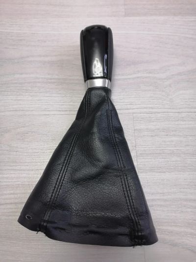 Лот: 24907079. Фото: 1. Ручка КПП с чехлом. Чехлы, коврики, оплетки руля