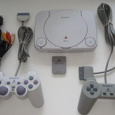 Лот: 17938803. Фото: 1. Sony playstation 1 читает все... Игровые приставки, консоли
