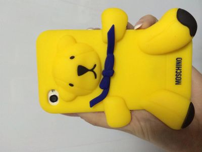 Лот: 3657089. Фото: 1. Чехол для iPhone 5 медведь MOSCHiNO. Чехлы, бамперы
