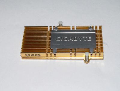 Лот: 6780505. Фото: 1. Радиатор Gigabyte 45х103x12 мм. Системы охлаждения