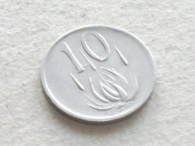 Лот: 10681507. Фото: 1. Монета 10 цент ЮАР 1982 Южно африканская... Африка