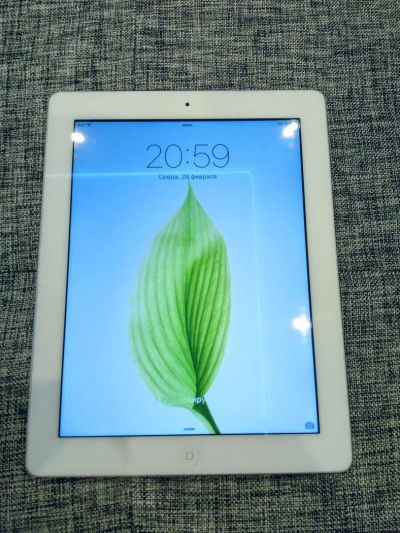 Лот: 11107891. Фото: 1. Планшет Apple iPad 3 16GB + Celluar. Планшеты