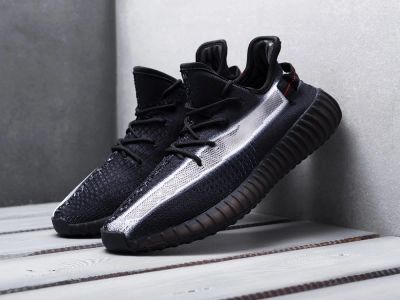 Лот: 14231573. Фото: 1. Кроссовки Adidas Yeezy 350 Boost... Кеды, кроссовки, слипоны