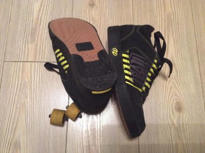 Лот: 6273073. Фото: 1. Кроссовки роликовые Heelys. Кеды, кроссовки