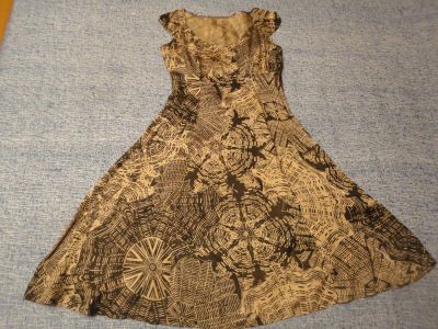 Лот: 6418667. Фото: 1. Платье Tatuum S коричневые тона. Платья