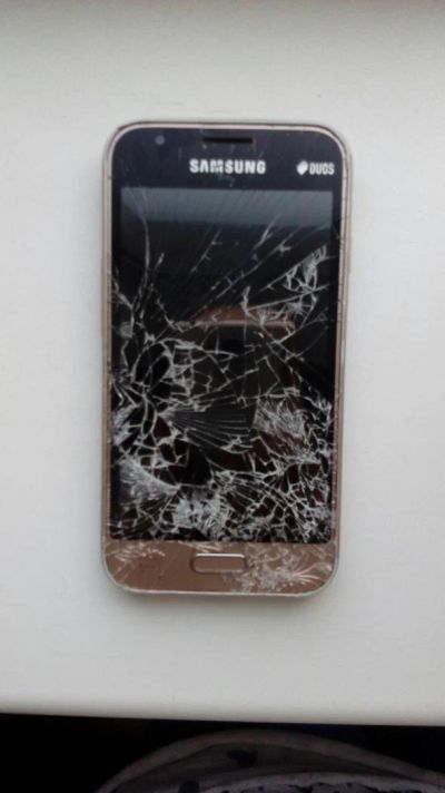 Лот: 8803798. Фото: 1. Смартфон Samsung SM-J105H. Смартфоны