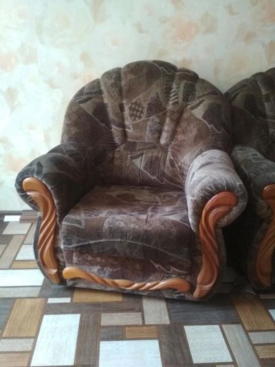 Лот: 10958581. Фото: 1. Диван и два кресла. Диваны