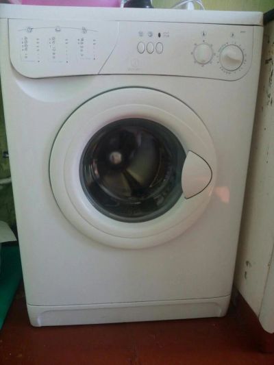 Лот: 7677856. Фото: 1. Стиральная машина автомат Indesit. Стиральные машины