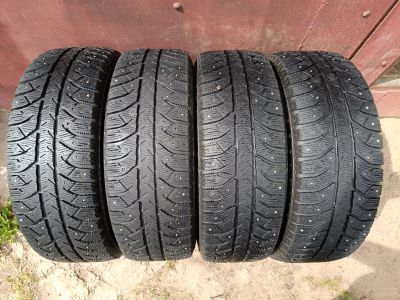 Лот: 24299820. Фото: 1. Шины зимние Bridgestone ice cruiser... Шины