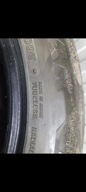 Лот: 25524621. Фото: 1. Bridgestone Blizzak 255/55/R18. Шины