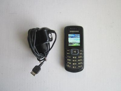 Лот: 19545615. Фото: 1. Samsung GT-E1080W. Кнопочные мобильные телефоны