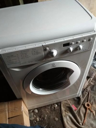 Лот: 10541065. Фото: 1. Стиральная машинка Indesit iwsd5105. Стиральные машины