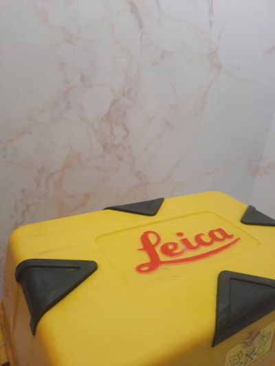 Лот: 21248935. Фото: 1. Оптический нивелир Leica NA532... Электроинструмент
