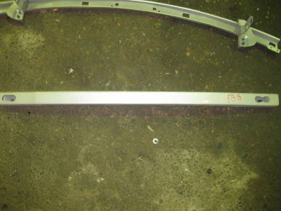 Лот: 20902739. Фото: 1. Усилитель бампера Nissan Sunny... Кузов
