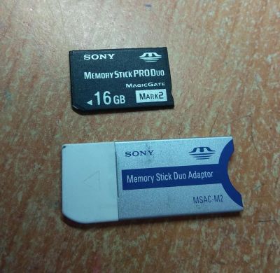 Лот: 11161896. Фото: 1. MemoryStick 16gb. Карты памяти