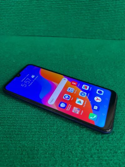 Лот: 19456459. Фото: 1. Смартфон Honor 8a (2203Б). Смартфоны