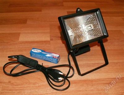 Лот: 242452. Фото: 1. Галогенный прожектор (150W). Аквариумы, террариумы