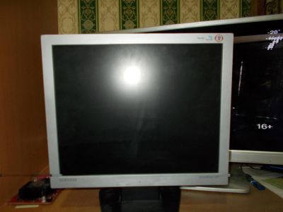 Лот: 8787165. Фото: 1. Samsung 710v. ЖК-мониторы