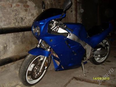 Лот: 514096. Фото: 1. YAMAHA FZR1000. Мотоциклы
