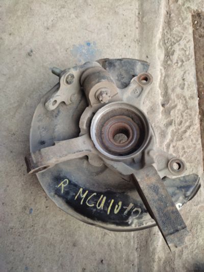 Лот: 22492603. Фото: 1. Ступица Toyota Harrier mcu 10. Ходовая, подвеска, рулевое управление