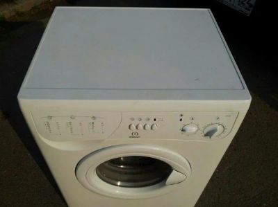 Лот: 8241335. Фото: 1. Продам стиральную машинку Indesit... Стиральные машины