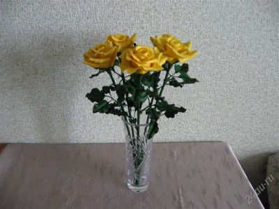 Лот: 1355968. Фото: 1. Букет из пяти желтых роз ручной... Другое (ручная работа)
