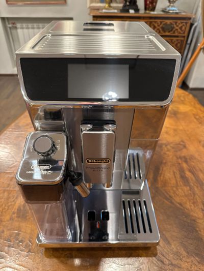 Лот: 22849642. Фото: 1. DeLonghi PrimaDonna Elite Ecam... Чайники, кофемашины, кулеры