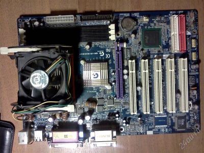 Лот: 1430581. Фото: 1. Материнские плата » GigaByte GA-8IE2004P... Материнские платы