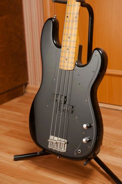 Лот: 2876633. Фото: 1. Бас-гитара Fernandes Precision... Гитары