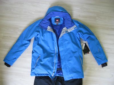 Лот: 4770340. Фото: 1. Сноубордическя куртка quiksilver... Другое (спортивная одежда)