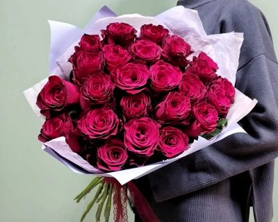 Лот: 23360425. Фото: 1. 25 красных премиальных роз 50см... Свежие цветы