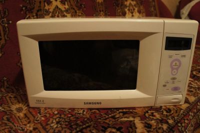 Лот: 3555578. Фото: 1. Микроволновка Samsung M1736NR. Микроволновки, мини-печи