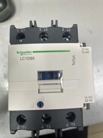 Лот: 22168501. Фото: 1. контактор schneider electric lc1d95e7c. Магнитные пускатели, контакторы, реле