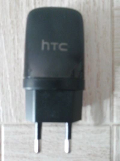 Лот: 14753342. Фото: 1. Зарядное для телефона HTC. Зарядные устройства, блоки питания, адаптеры сетевые для смартфонов