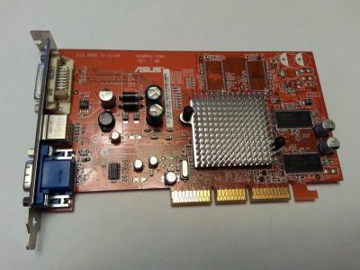 Лот: 8601406. Фото: 1. Видеокарта ASUS ATI Radeon 9200SE. Видеокарты