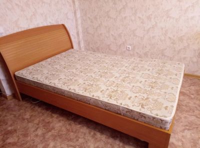Лот: 8362030. Фото: 1. Кровать с матрасом. Кровати