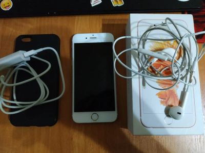 Лот: 13348535. Фото: 1. iPhone 6s 64GB , розовое золото. Смартфоны