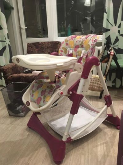 Лот: 12041244. Фото: 1. Стул для кормления happy baby. Стульчики для кормления