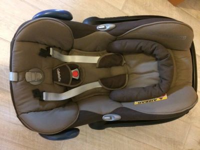 Лот: 9787872. Фото: 1. Автокресло Maxi Cosi Cabriofix. Детские автокресла