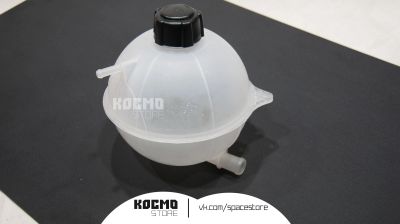 Лот: 20672997. Фото: 1. Расширительный бачок VAG/Веста. Другое (автозапчасти)